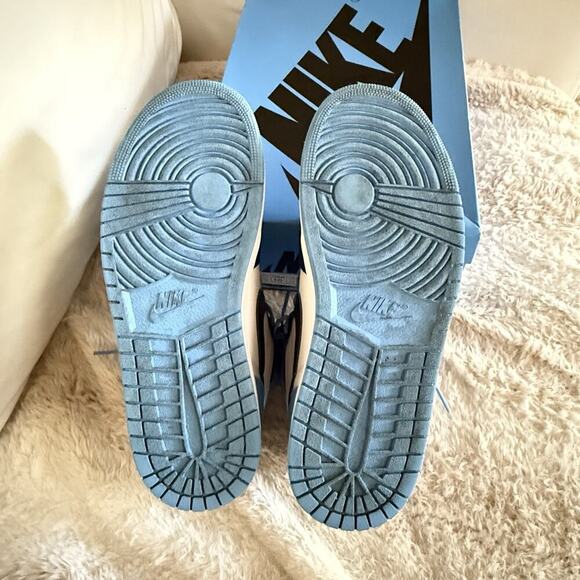Size 10 - Jordan 1 Retro OG High UNC Toe - Picture 4 of 9